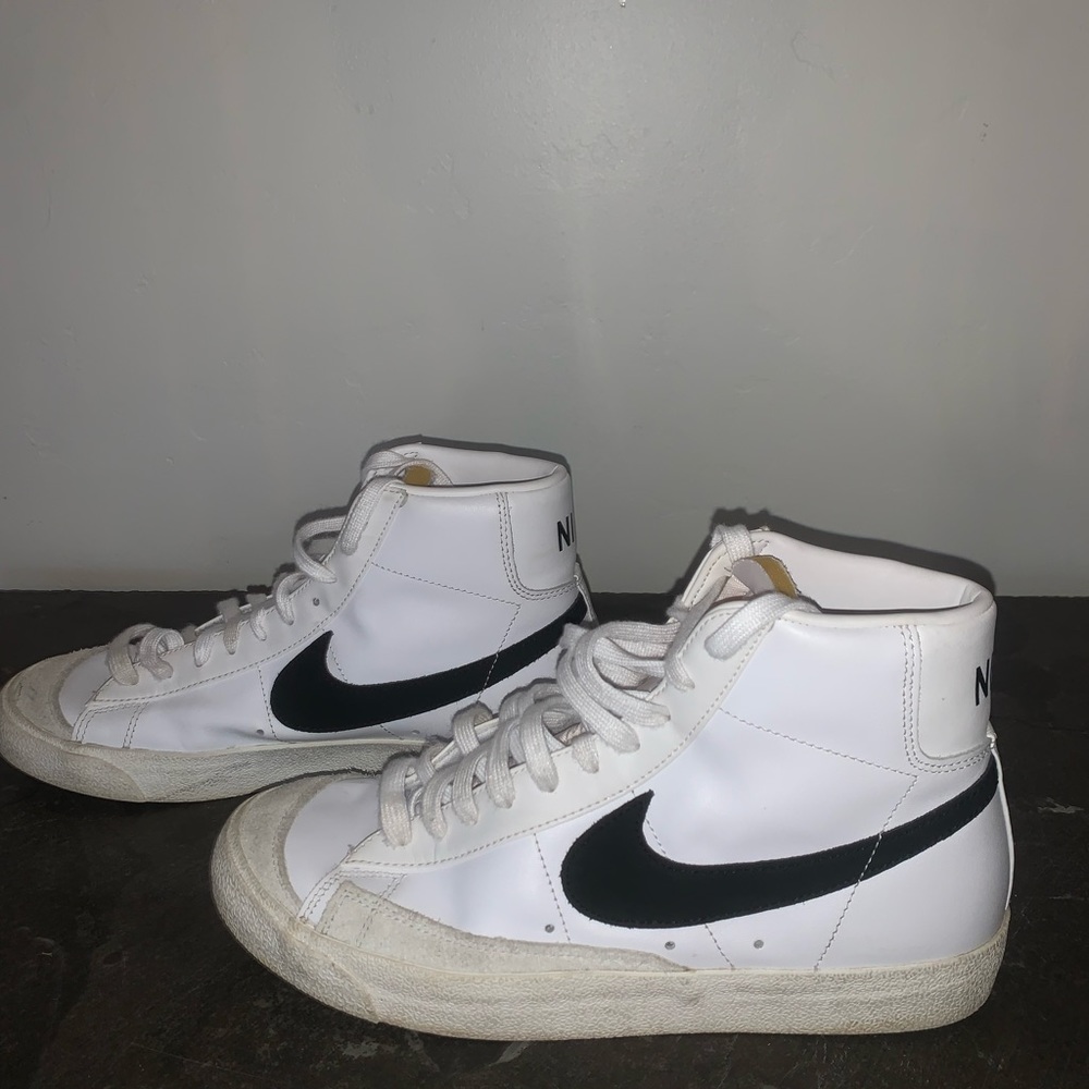 They are very nice and white and black.